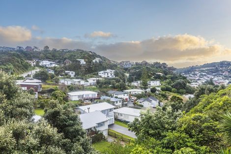 Photo of property in 1 Southern Cross Crescent, Island Bay, Wellington, 6023