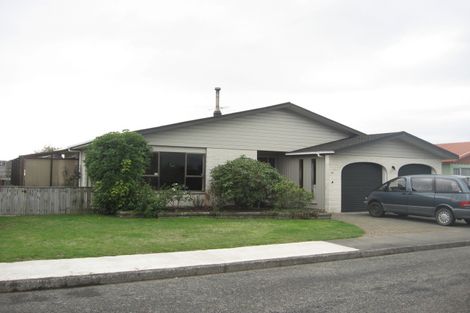 Photo of property in 24 Pohutukawa Crescent, Raumati Beach, Paraparaumu, 5032