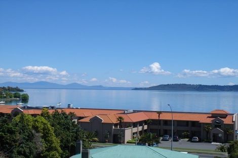 Photo of property in 6 Harvey Street, Waipahihi, Taupo, 3330