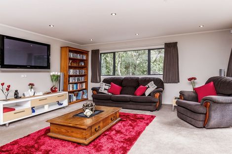 Photo of property in 97 Woodlands Park Road, Titirangi, Auckland, 0604