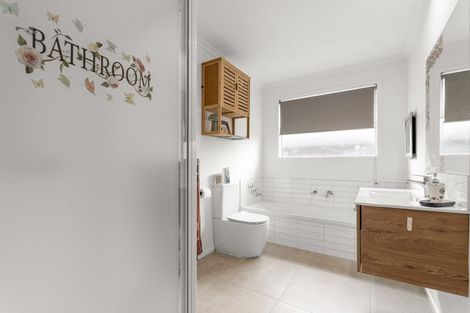 Photo of property in 2c Kauri Lane, Omokoroa, 3114