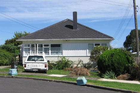 Photo of property in 2 Smith Crescent, Onehunga, Auckland, 1061