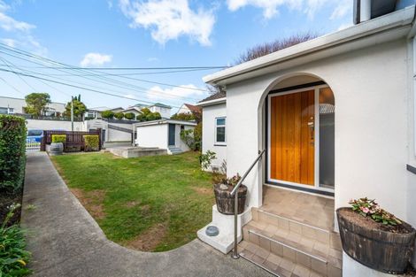 Photo of property in 6 Monaghan Avenue, Karori, Wellington, 6012