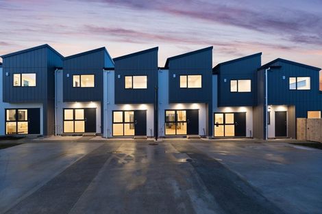 Photo of property in 64d Triangle Road, Massey, Auckland, 0614