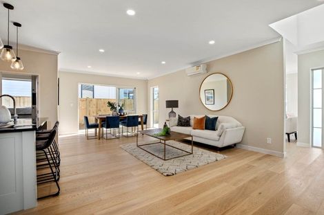 Photo of property in 4 Fender Place, Long Bay, Auckland, 0630