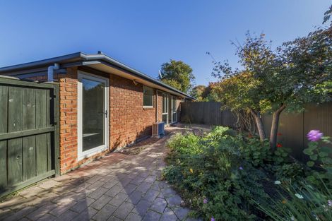 Photo of property in 17d Division Street, Riccarton, Christchurch, 8041