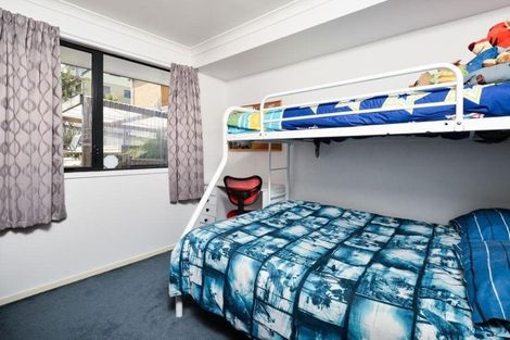 Photo of property in 21 View Ridge Drive, Ranui, Auckland, 0612