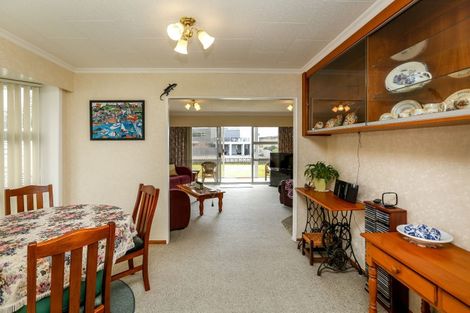Photo of property in 19 Roy Terrace, Moturoa, New Plymouth, 4310