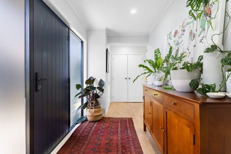 Photo of property in 17a Horotutu Road, Greenlane, Auckland, 1061