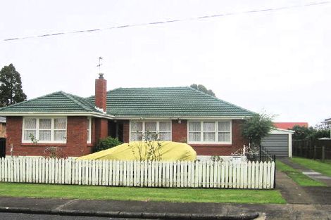 Photo of property in 28 Sunnyside Crescent, Papatoetoe, Auckland, 2025