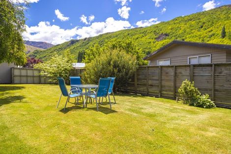 Photo of property in 37 Devon Street, Arrowtown, 9302