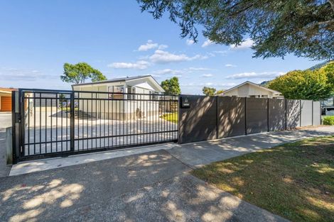 Photo of property in 22 Pasadena Crescent, Totara Park, Upper Hutt, 5018