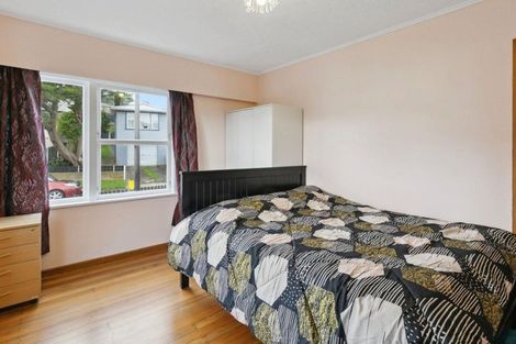 Photo of property in 12 Camrose Grove, Kingston, Wellington, 6021