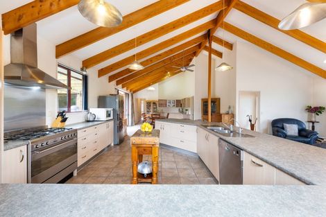 Photo of property in 20 Glentui Place, Waikawa, Picton, 7220