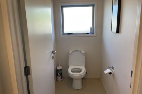 Photo of property in 4 Butterworth Crescent, Papamoa Beach, Papamoa, 3118