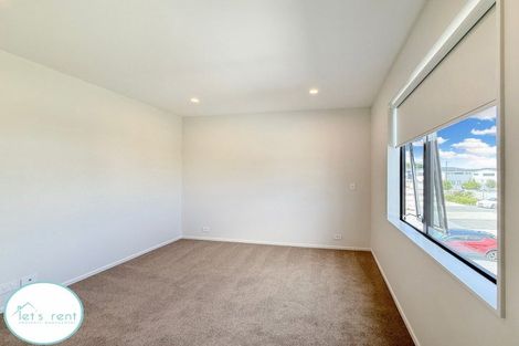 Photo of property in 2 Tara Lane, Manurewa, 2102