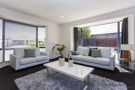 Photo of property in 35 Broadhaven Avenue, Parklands, Christchurch, 8083