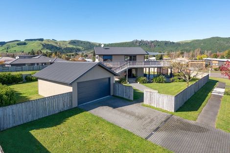 Photo of property in 136 Lisland Drive, Kinloch, Taupo, 3377