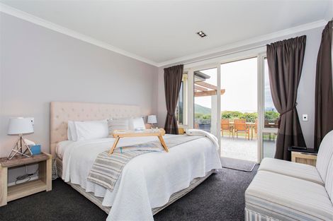 Photo of property in 2 Sams Place, Lake Tekapo, 7999