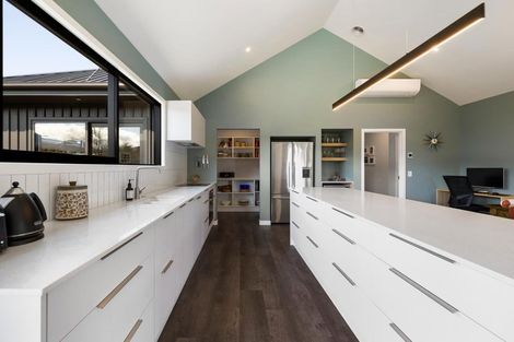 Photo of property in 49 Grandview Road, Lake Hawea, Wanaka, 9382