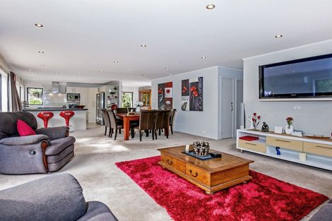 Photo of property in 97 Woodlands Park Road, Titirangi, Auckland, 0604