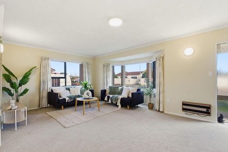 Photo of property in 6a Compton Place, Mount Maunganui, 3116