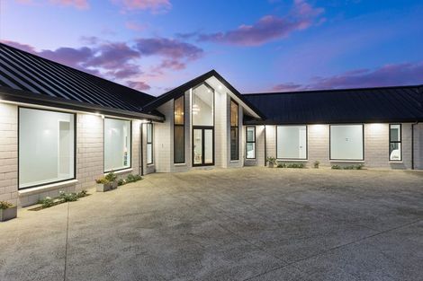 Photo of property in 135 Okura River Road, Okura, Albany, 0792