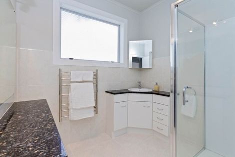 Photo of property in 11 Ayr Road, Pakuranga, Auckland, 2010