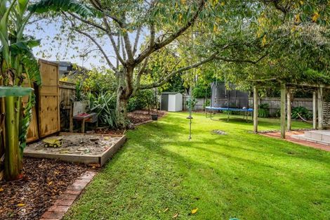 Photo of property in 5 Prudence Place, Oakura, 4314