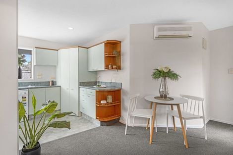 Photo of property in 2/86 Brookside Terrace, Bryndwr, Christchurch, 8053