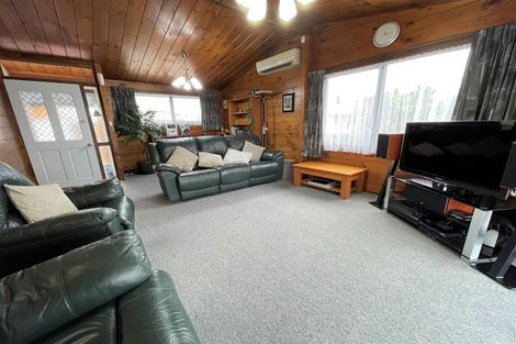 Photo of property in 22 Waianiwa Place, Tokoroa, 3420