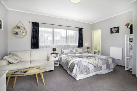 Photo of property in 82-84 Venice Street, Martinborough, 5711