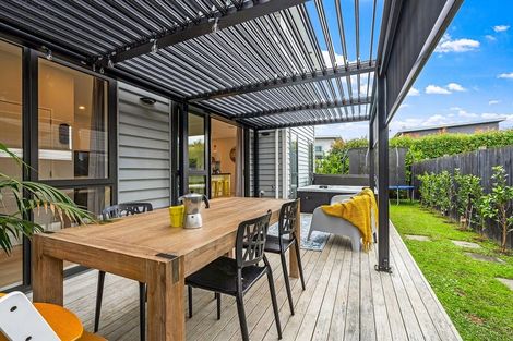 Photo of property in 1 Crompton Place, Orewa, 0931