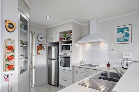 Photo of property in 56 Carrington Drive, Papamoa Beach, Papamoa, 3118