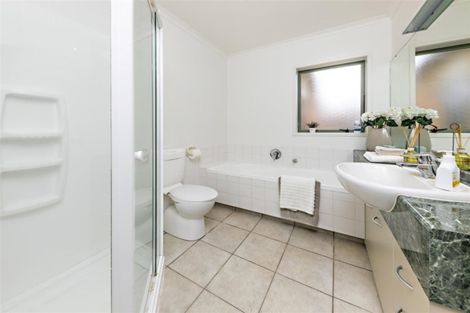 Photo of property in 65 Sheriff Place, Randwick Park, Auckland, 2105