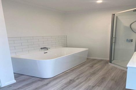 Photo of property in 17 Castletown Street, Wallaceville, Upper Hutt, 5018