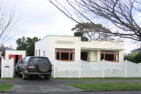 Photo of property in 43 Guy Avenue, Takaro, Palmerston North, 4410