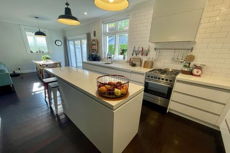 Photo of property in 379 Karori Road, Karori, Wellington, 6012