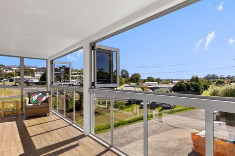 Photo of property in 10 Poike Road, Hairini, Tauranga, 3112