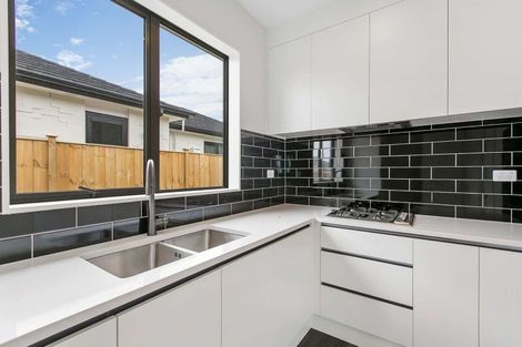 Photo of property in 9 Holcroft Street, Papakura, 2110