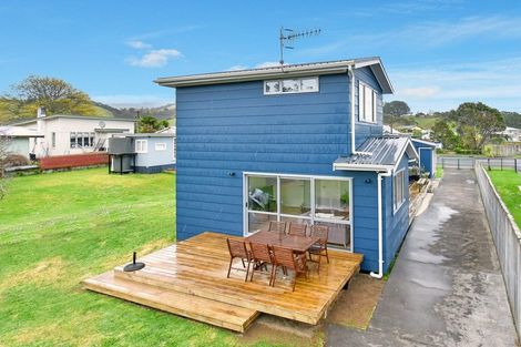 Photo of property in 6 Kawakawa-orere Road, Kawakawa Bay, Papakura, 2585