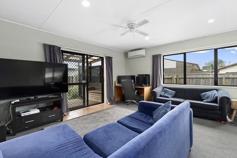 Photo of property in 23a Garland Drive, St Andrews, Hamilton, 3200