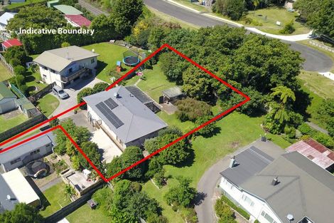 Photo of property in 44 Lee Street, Te Puke, 3119