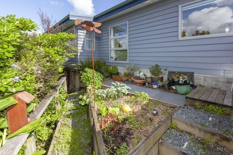 Photo of property in 5 Newry Road, Raumati Beach, Paraparaumu, 5032