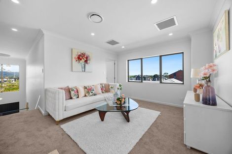 Photo of property in 2 Laurel Drive, Rosehill, 2113