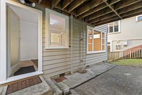 Photo of property in 8 Totara Road, Miramar, Wellington, 6022