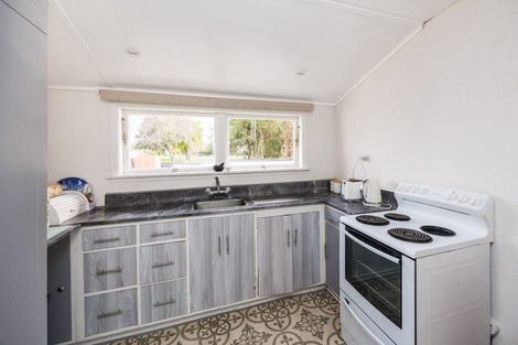 Photo of property in 42 Shamrock Street, Takaro, Palmerston North, 4412