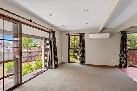Photo of property in 60 Solomon Avenue, Redwood, Christchurch, 8051