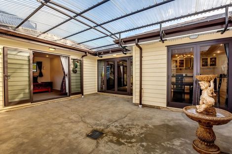 Photo of property in 16 Frances Brown Avenue, Aotea, Porirua, 5024