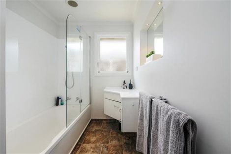 Photo of property in 30 Skerries Street, Outram, 9019